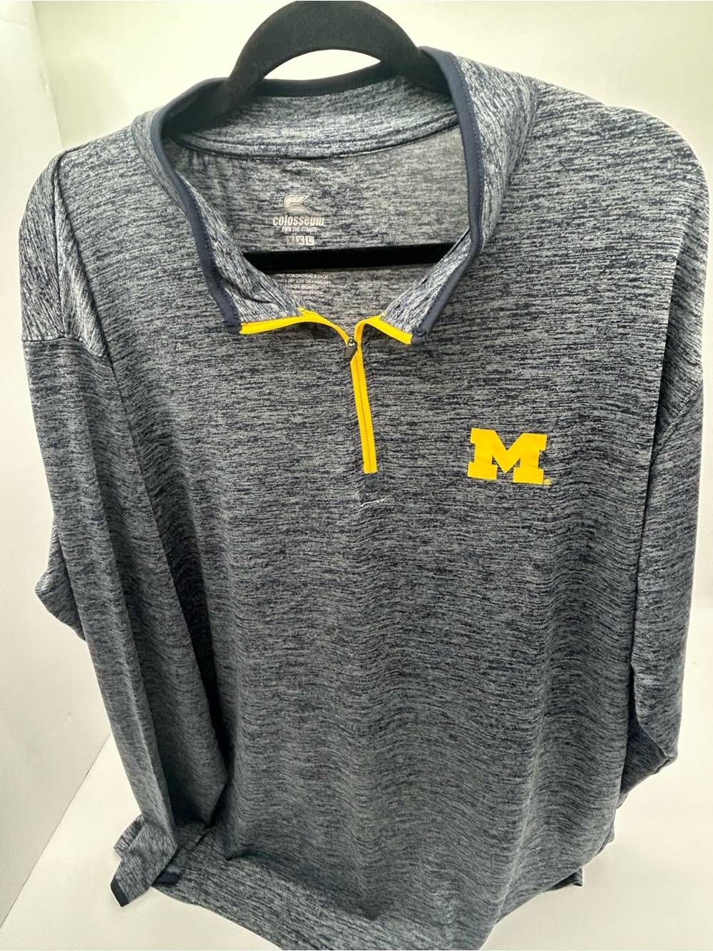 Colosseum Heather Navy Quarter-Zip Pullover with Yellow M Logo